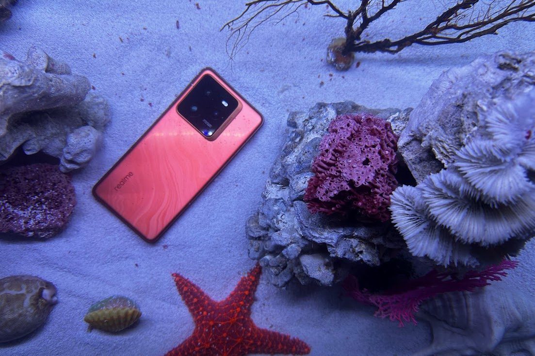 This phone is created for taking photos under water: realme launches the GT 7 Pro in Italy