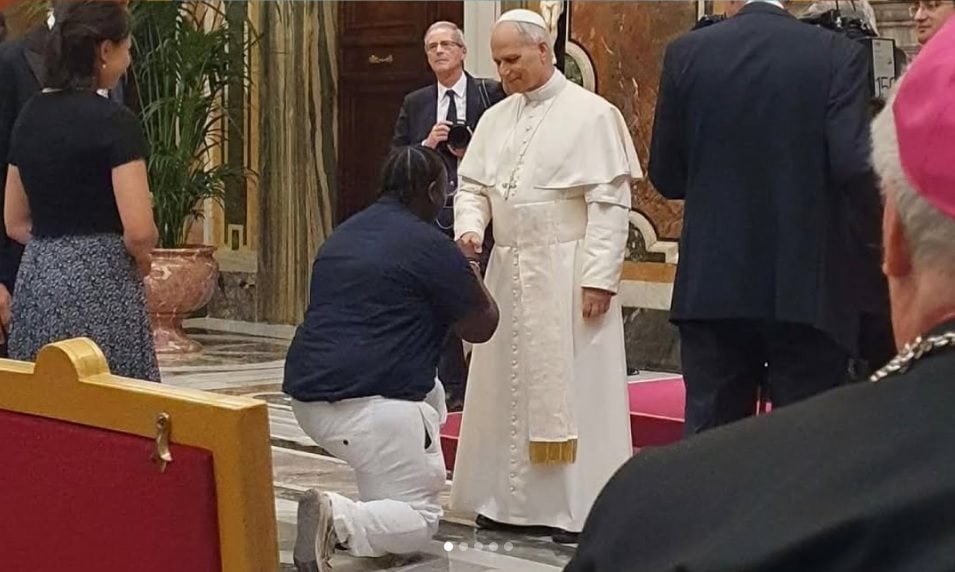Pope Leone signs a Pokémon card: how much it can apply