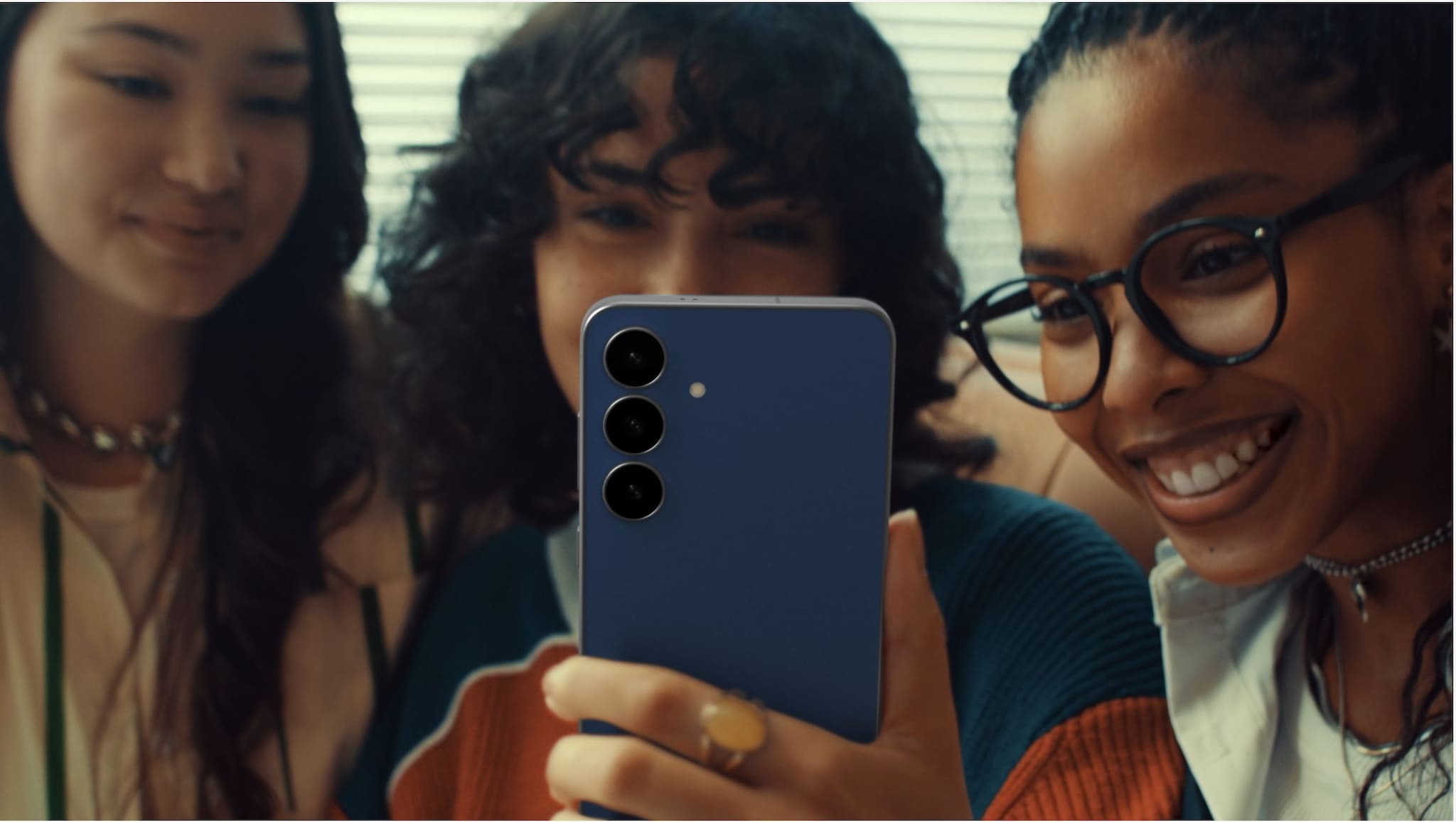 Samsung | The new Samsung Galaxy S25 FE