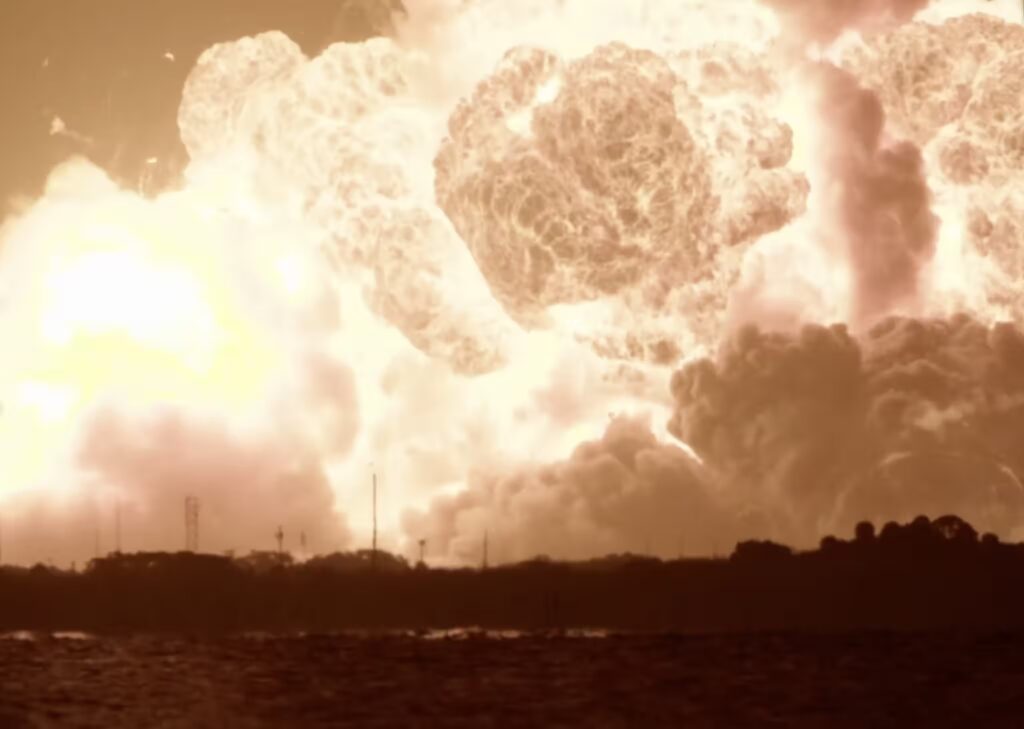 Jeff Bezos' rocket explodes, the video of New Glenn 1 becomes a fireball: it wasn't a test
