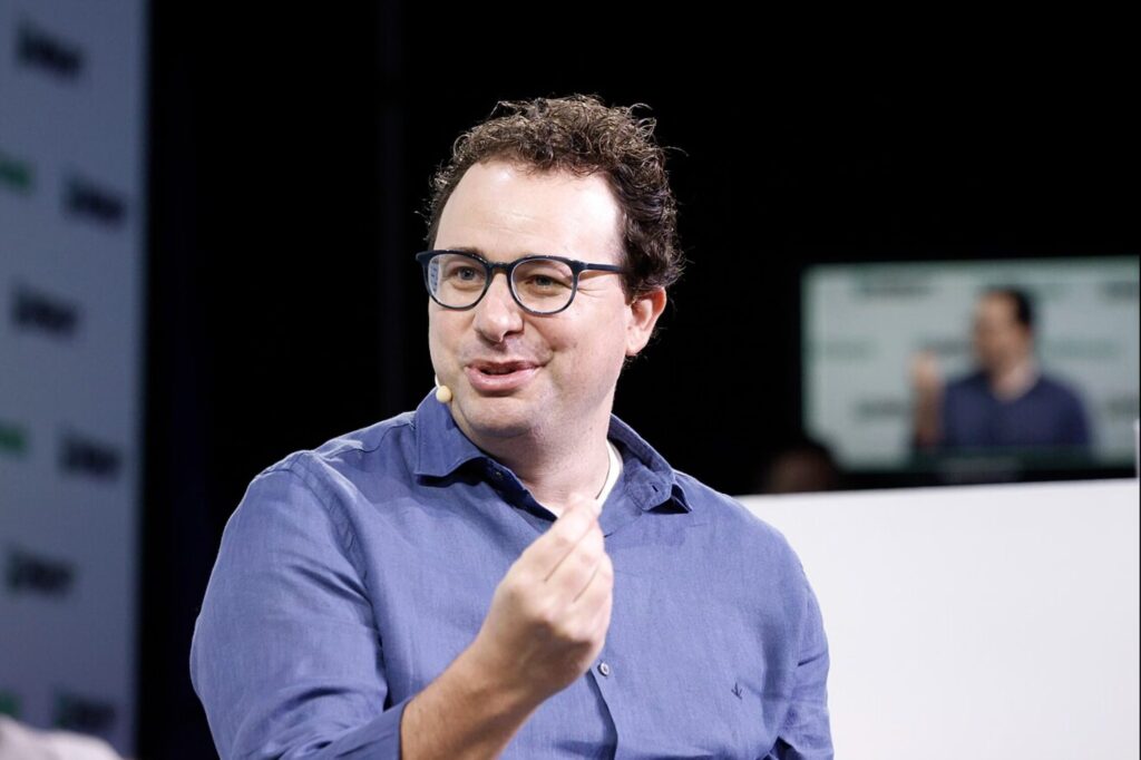 Amodei's warning about artificial intelligence can help those who raised it a lot